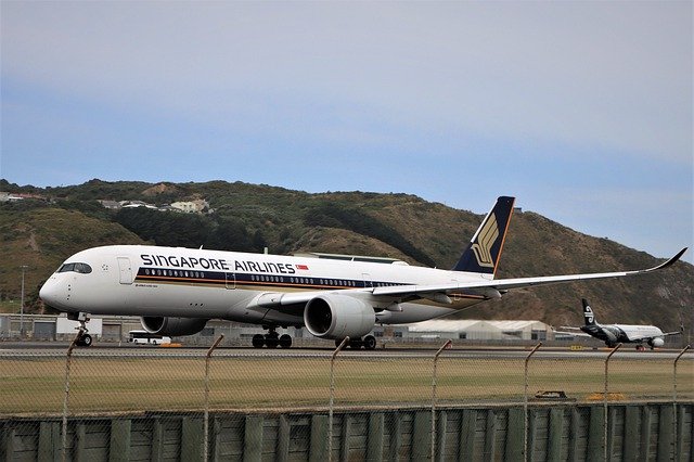 Free download airbus a350 singapore airlines free picture to be edited with GIMP free online image editor