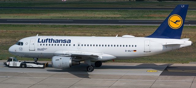 Free download Aircraft Airbus 319-100 Lufthansa -  free photo or picture to be edited with GIMP online image editor