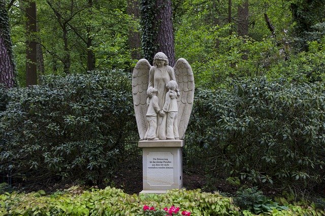 Free download Angel Memorial Cemetery -  free photo or picture to be edited with GIMP online image editor