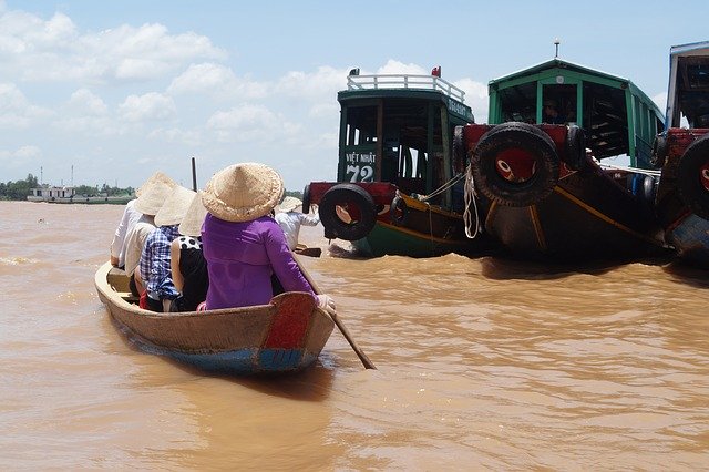 Free download Asia Rowing Boat Tourist -  free photo or picture to be edited with GIMP online image editor