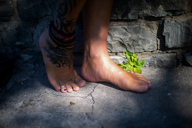 Free download barefeet barefoot toes stones free picture to be edited with GIMP free online image editor