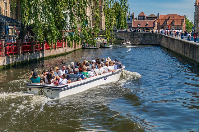 Free download boat boating inner city water free picture to be edited with GIMP free online image editor