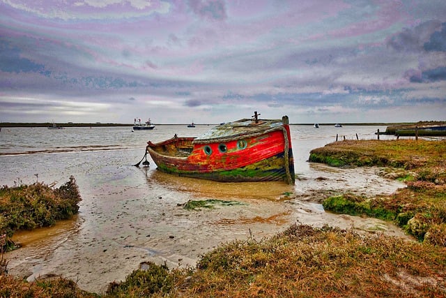 Free download boat dilapidated abandoned fishing free picture to be edited with GIMP free online image editor