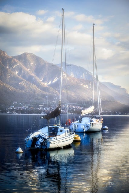 Free download boat sailboat lake lake como free picture to be edited with GIMP free online image editor