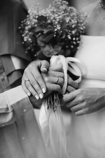 Free download bw hands wedding rings bouquet free picture to be edited with GIMP free online image editor