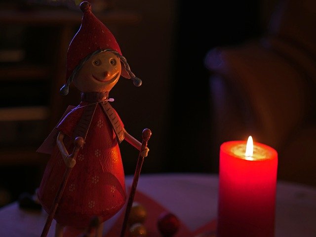 Free download Candlelight Advent Holzfigur -  free photo or picture to be edited with GIMP online image editor