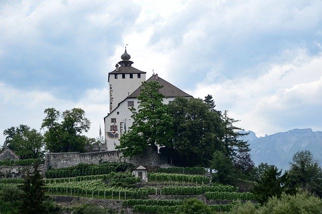 Free download Castle Be Mountain Switzerland -  free photo or picture to be edited with GIMP online image editor