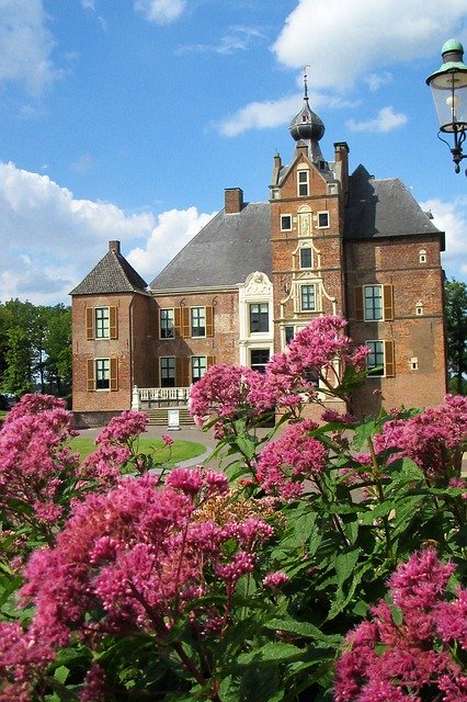 Free download Castle Cannenburgh Flowers -  free photo or picture to be edited with GIMP online image editor