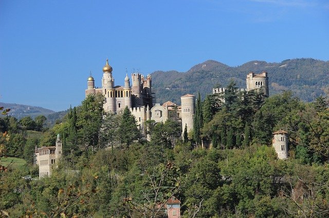 Free download Castle Landscape Italy The -  free photo or picture to be edited with GIMP online image editor