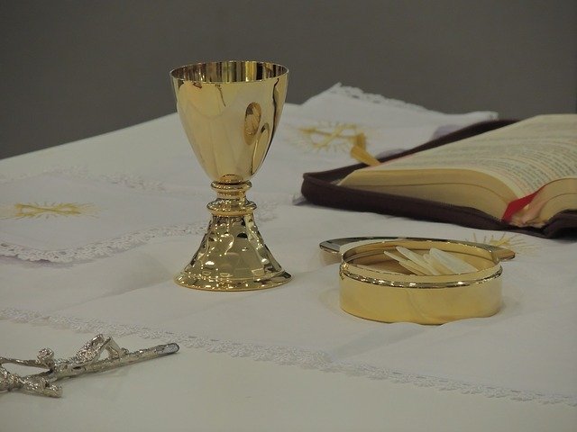 Free download Chalice Mass Consecration -  free photo or picture to be edited with GIMP online image editor