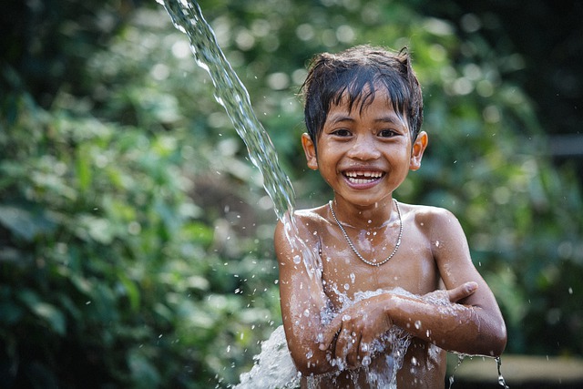 Free download child bath boy little boy bathing free picture to be edited with GIMP free online image editor