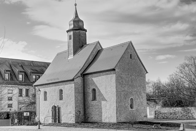 Free download church building chapel religion free picture to be edited with GIMP free online image editor