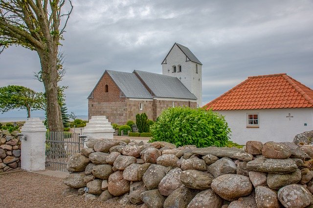 Безкоштовно завантажте Building Church Wall — безкоштовну фотографію чи зображення для редагування за допомогою онлайн-редактора зображень GIMP