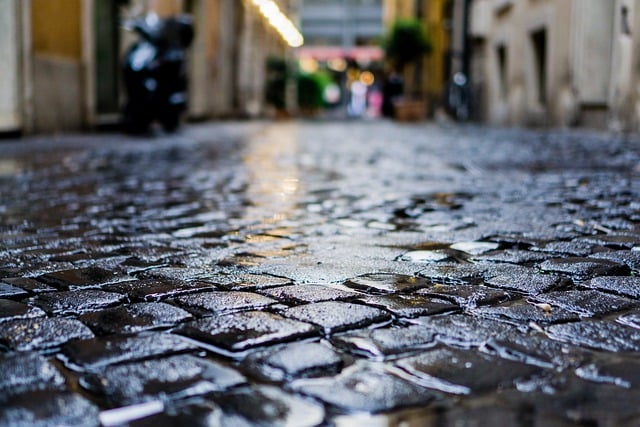 Free download cobblestone street rain wet europe free picture to be edited with GIMP free online image editor