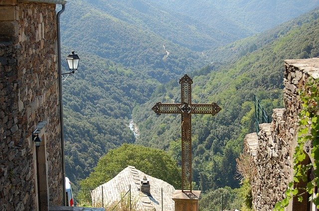 Cross Ardéche Thines'i ücretsiz indirin - GIMP çevrimiçi resim düzenleyiciyle düzenlenecek ücretsiz fotoğraf veya resim