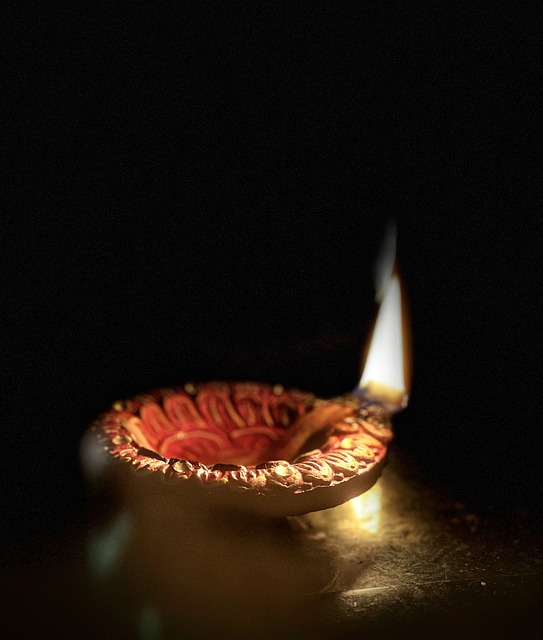 Free download diya light diwali festival free picture to be edited with GIMP free online image editor