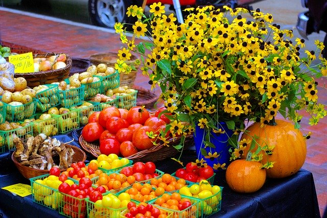 Free download Farmers Market Table Tomatoes -  free photo or picture to be edited with GIMP online image editor