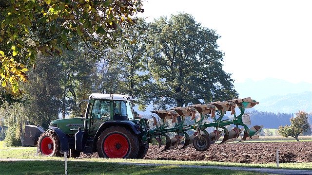 Free download Fendt Tractor Tractors -  free photo or picture to be edited with GIMP online image editor