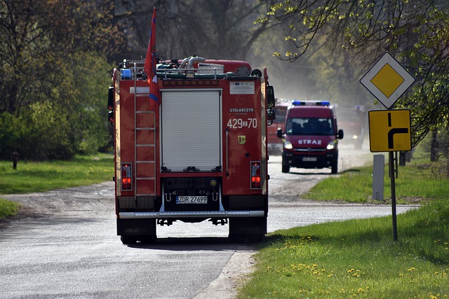 Téléchargement gratuit de l'image gratuite des pompiers de Floriana à modifier avec l'éditeur d'images en ligne gratuit GIMP