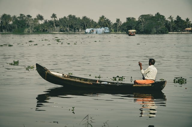 Free download fisherman boat lake kerala india free picture to be edited with GIMP free online image editor