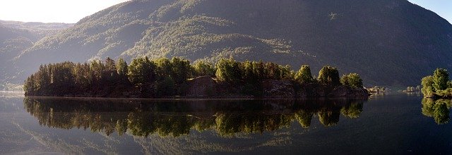 Descărcare gratuită Fjord Mountain Norway - fotografie sau imagini gratuite pentru a fi editate cu editorul de imagini online GIMP