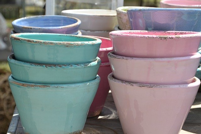 ດາວໂຫລດຟລີ Flower Pots Pink Turquoise - ບໍ່ເສຍຄ່າຮູບພາບຫຼືຮູບພາບທີ່ຈະແກ້ໄຂດ້ວຍບັນນາທິການຮູບພາບອອນໄລນ໌ GIMP