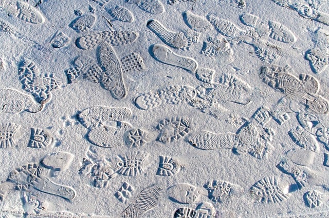 Free download footprints snow winter shoes free picture to be edited with GIMP free online image editor