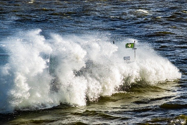 تنزيل مجاني لـ Forward Water Elbe - صورة مجانية أو صورة يمكن تعديلها باستخدام محرر الصور عبر الإنترنت GIMP