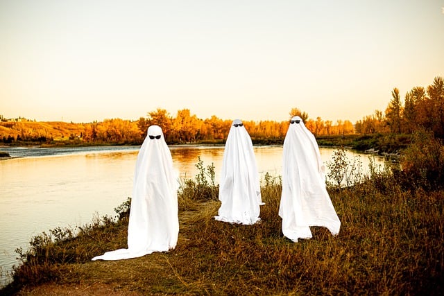 Free download ghosts halloween autumn fall free picture to be edited with GIMP free online image editor