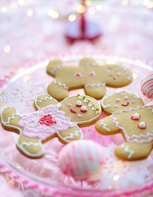 Free download Gingerbread Men Women Cookies -  free photo or picture to be edited with GIMP online image editor