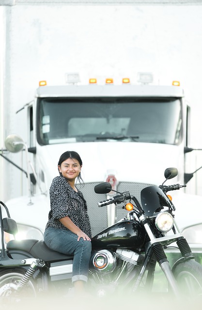 Free download girl motorcycle truck kenworth free picture to be edited with GIMP free online image editor