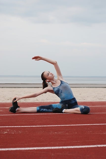 Free download girl stretching warming up run free picture to be edited with GIMP free online image editor