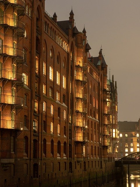 Free download Hamburg Speicherstadt Evening -  free photo or picture to be edited with GIMP online image editor