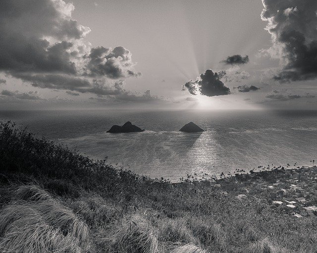 Descărcare gratuită Hawaii Blackandwhite Sunrise - fotografie sau imagini gratuite pentru a fi editate cu editorul de imagini online GIMP