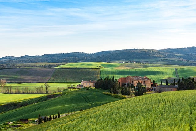 Free download hill red houses countryside free picture to be edited with GIMP free online image editor