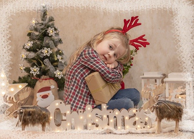 Free download Holidays Christmas -  free photo or picture to be edited with GIMP online image editor