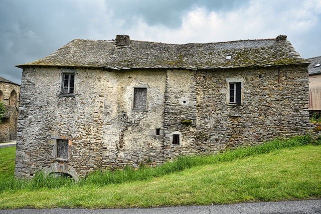 Free download house old roof former stones free picture to be edited with GIMP free online image editor