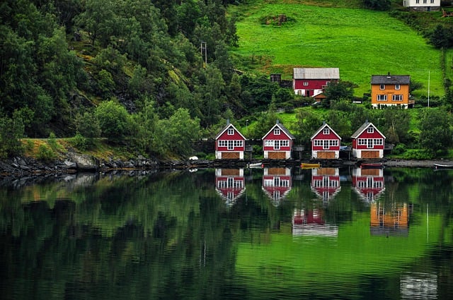 Free download houses lake water reflection free picture to be edited with GIMP free online image editor