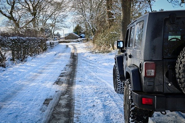 Free download Jeep Snow Car -  free photo or picture to be edited with GIMP online image editor