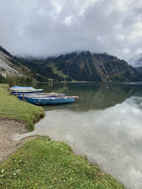 Free download lake boats austria water summer free picture to be edited with GIMP free online image editor