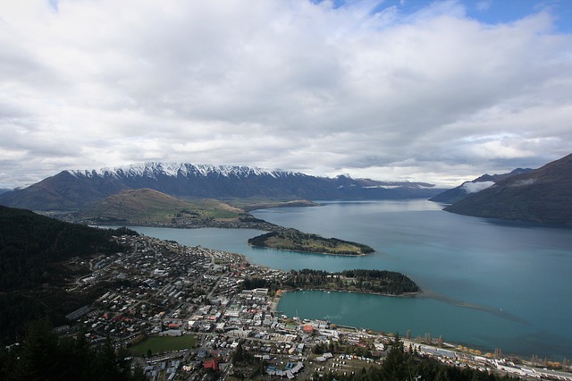 Free download lake queenstown water snow capped free picture to be edited with GIMP free online image editor