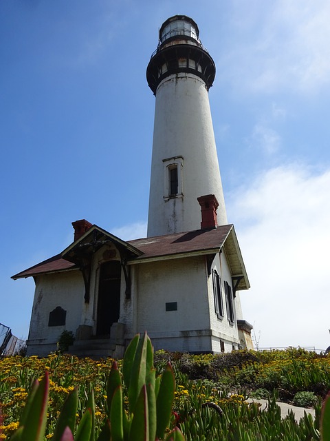 Free download lighthouse tower coast ocean free picture to be edited with GIMP free online image editor