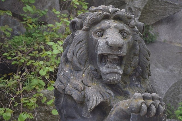 Download gratuito Lion Figure Stone - foto o immagine gratuita da modificare con l'editor di immagini online di GIMP