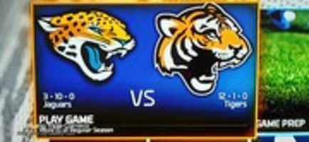 Free download Madden NFL 16 Jacksonville Jaguars VS Chicago Tigers Teams Screenshot free photo or picture to be edited with GIMP online image editor