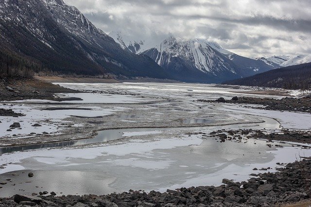 Free download Medicine Lake Winter Canada -  free photo or picture to be edited with GIMP online image editor