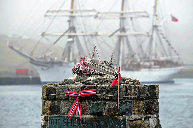 Free download Memorial Shetland Bus -  free photo or picture to be edited with GIMP online image editor