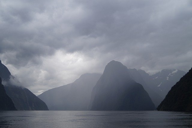 Kostenloser Download Milford Sound Fjord New Zealand - kostenloses kostenloses Foto oder Bild zur Bearbeitung mit GIMP Online-Bildbearbeitung