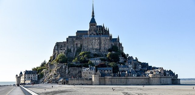 Free download mont saint michel rock bay sea free picture to be edited with GIMP free online image editor