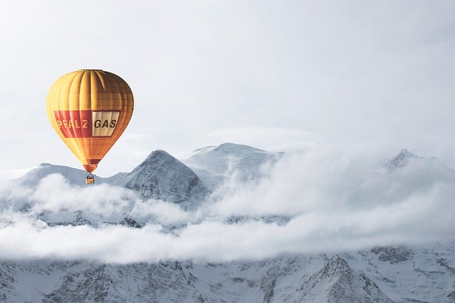 Free download mountains hot air balloon snow free picture to be edited with GIMP free online image editor