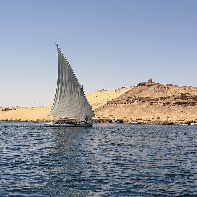 Téléchargement gratuit Nil Egypt River - photo ou image gratuite à éditer avec l'éditeur d'images en ligne GIMP